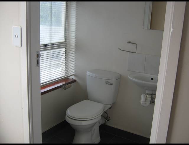 90M² OFFICE TO LET IN STRAND CENTRAL